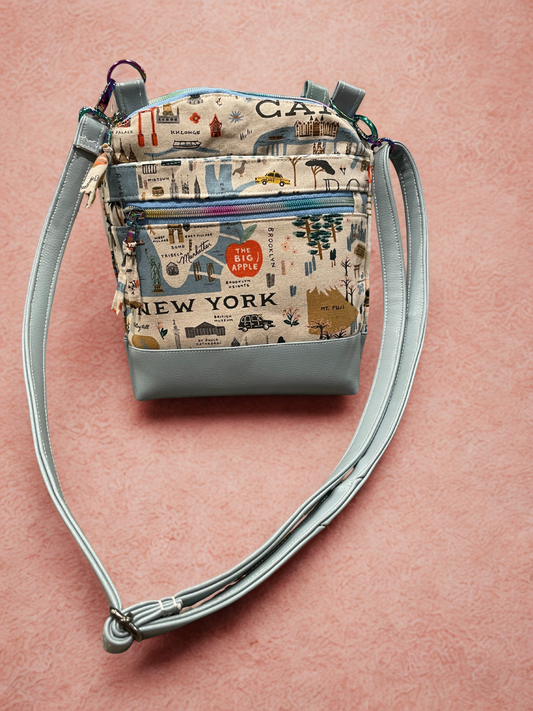 Big Apple Crossbody