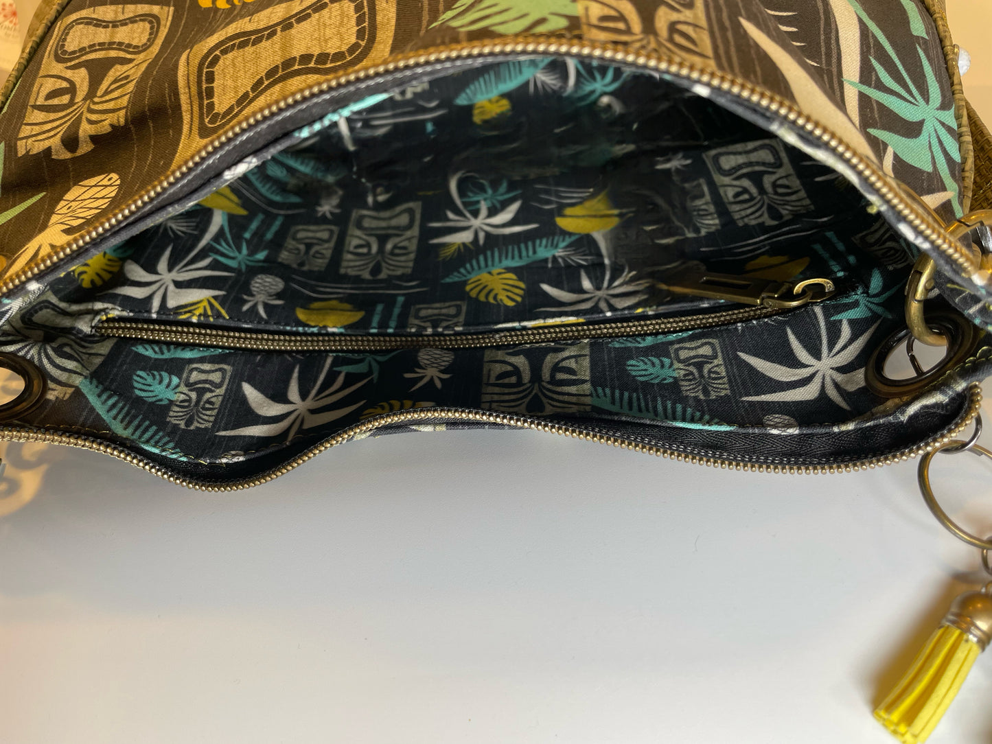 Tiki Butt shoulder bag