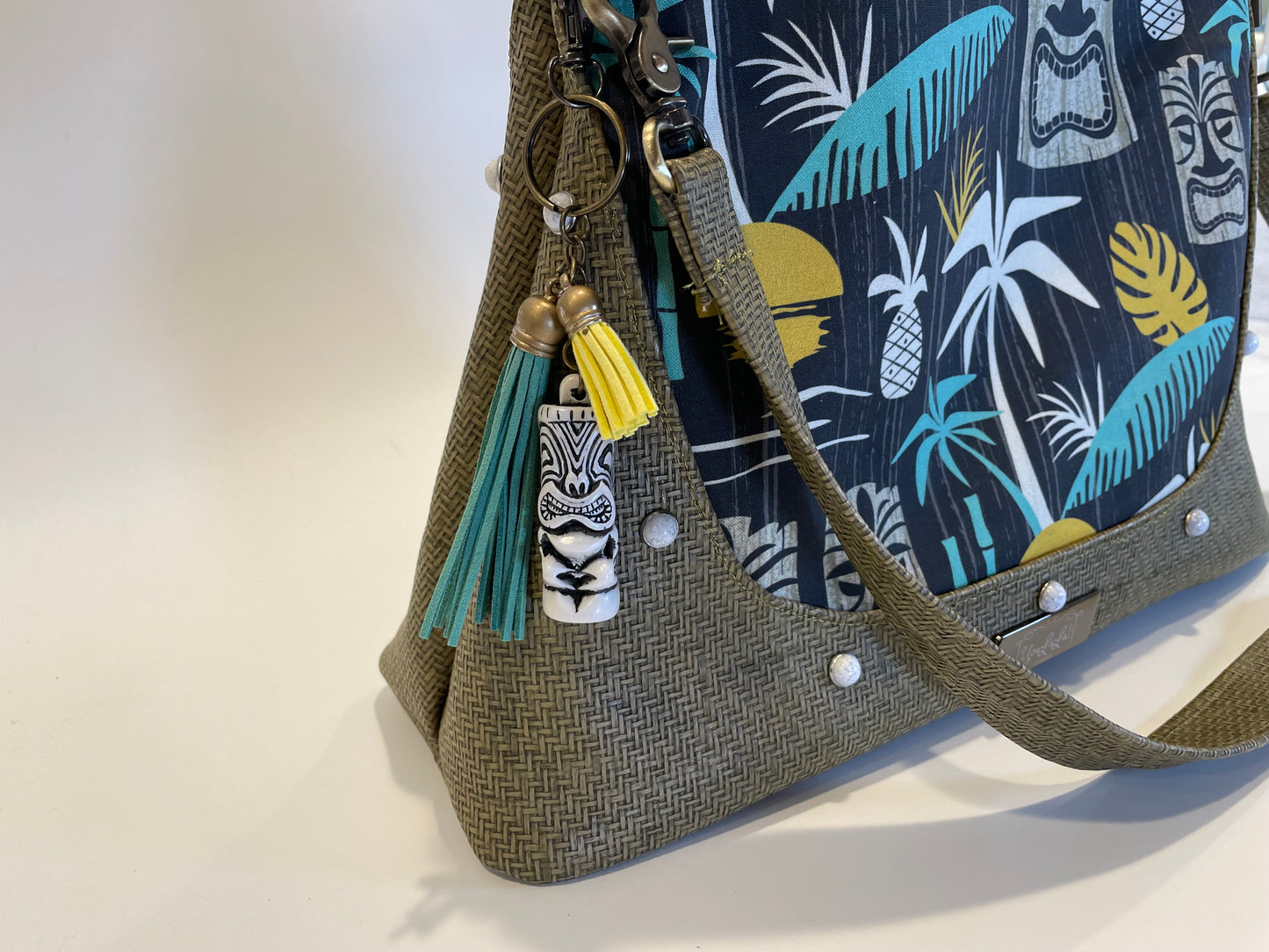 Tiki Butt shoulder bag